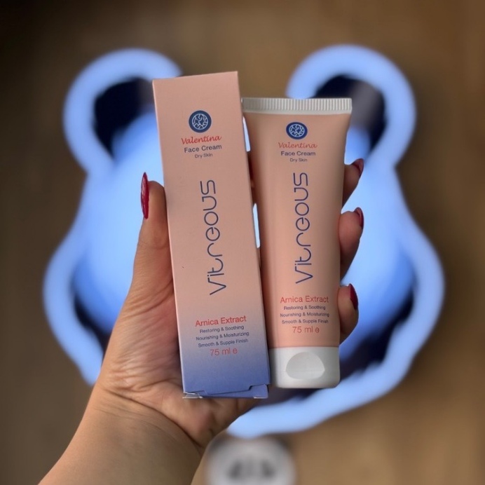 کرم آبرسان مناسب پوست چرب  VITREOUS Oily Skin Hydrating Cream